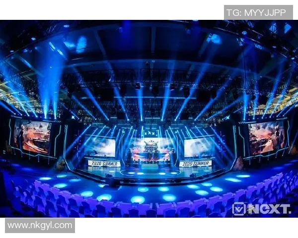 足球巨星抽卡大作战 玩家挑战抽取梦幻阵容打造顶级球队